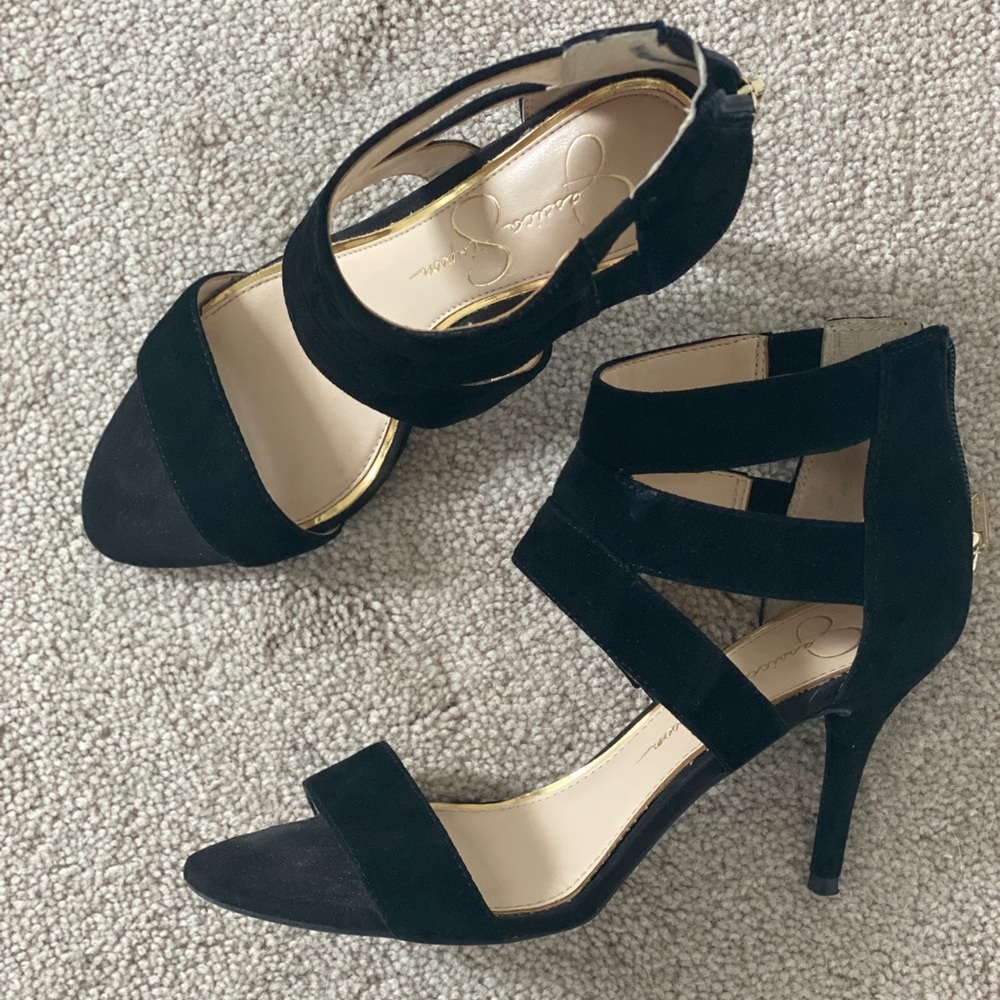 Jessica Simpson low heel